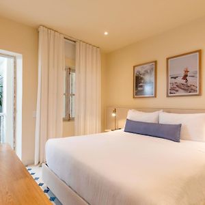 Habitación Estándar con Cama Queen